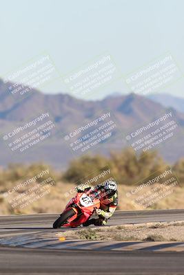 media/Dec-07-2025-CVMA (Sun) [[3e7d2de5dc]]/Race 16-Formula Middleweight/